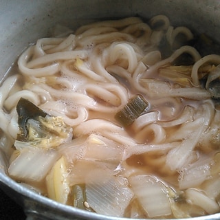 白菜とネギの煮込みうどん